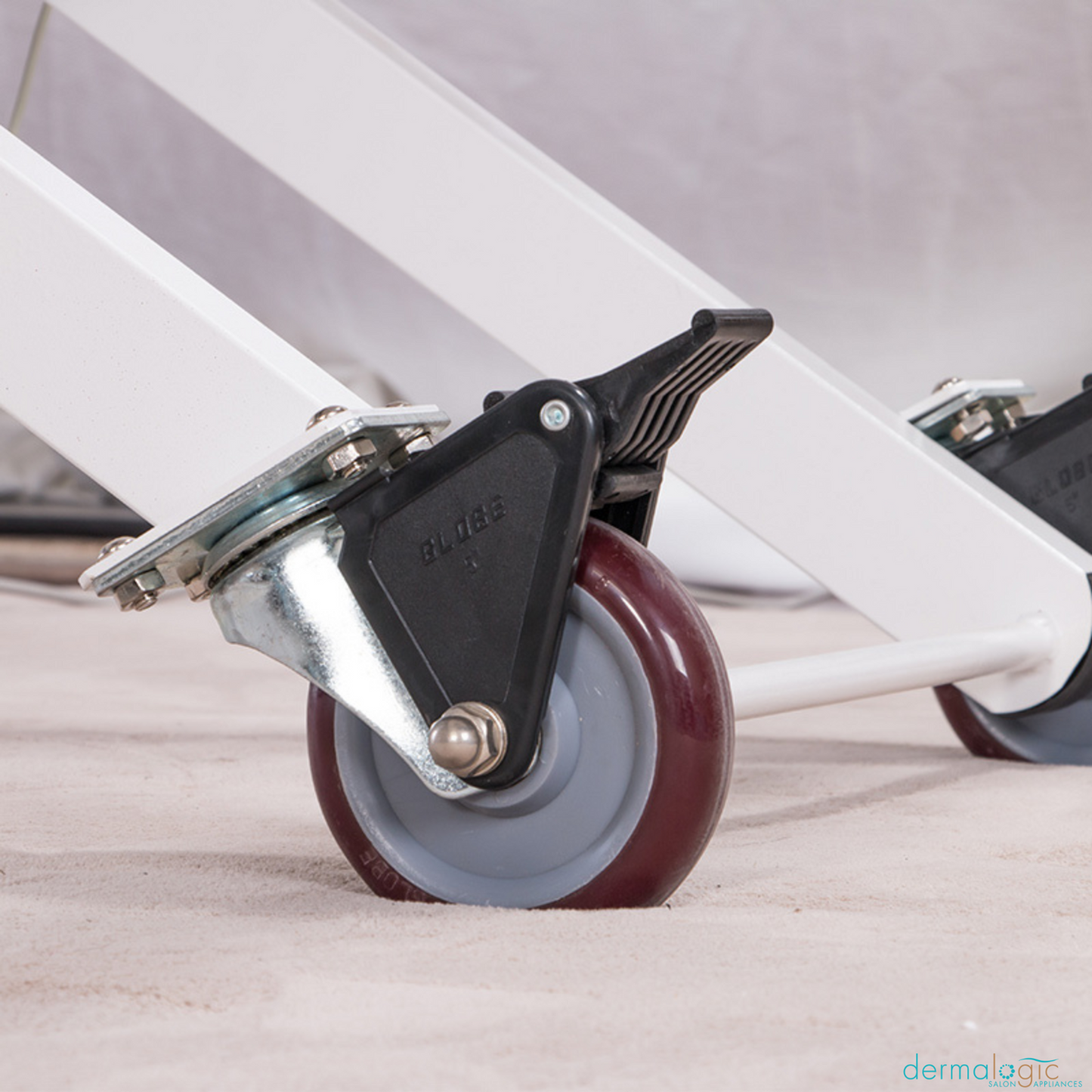 Lazio Electric Spa Treatment Table / 1 motors